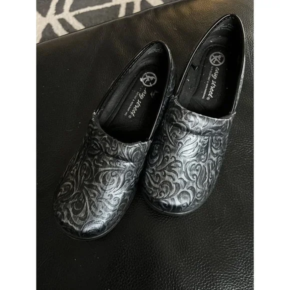 Easy Street Laurie Slip Resistant Comfortable Silver Artisan T1 Shoes Size 6.5M - Picture 7 of 12